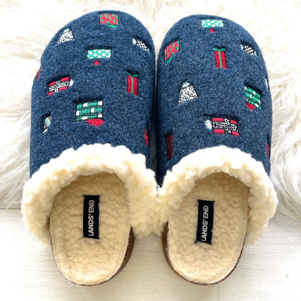 LANDS' END Felt Scuff Slippers Christmas Presents Pattern BLUE Women's Size 9